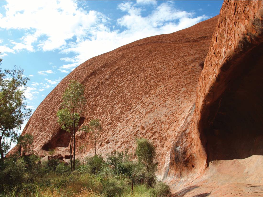 Uluru base tour. |  <i>Ayla Rowe</i>